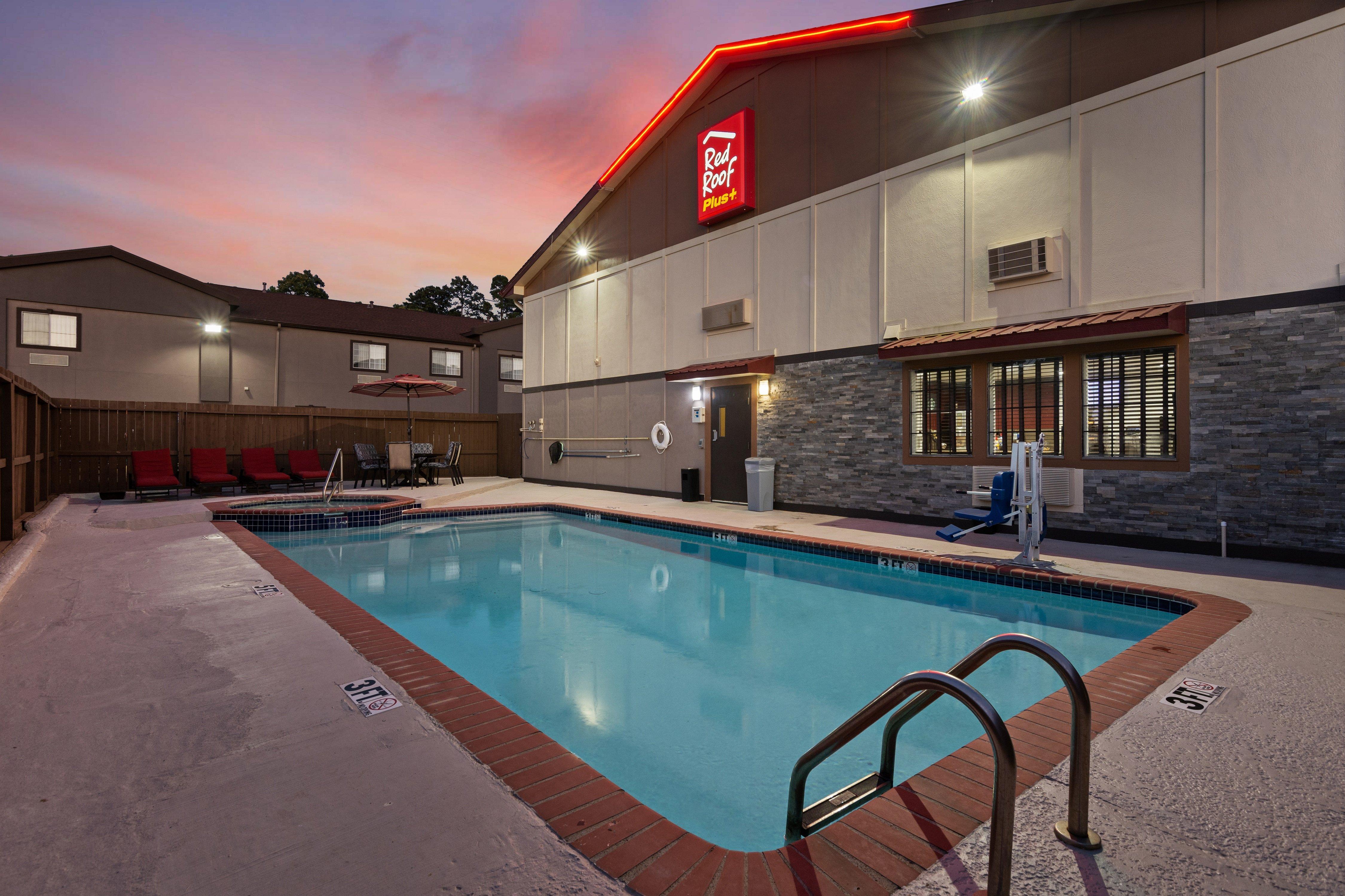 Red Roof Inn Plus+ Huntsville Eksteriør bilde